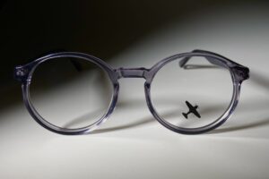 Armação Acetato Zeperri Mod Quero-Quero Cor Gris - SEM LENTES