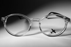 Armação Acetato Zeperri Mod Quero-Quero Cor Cristal